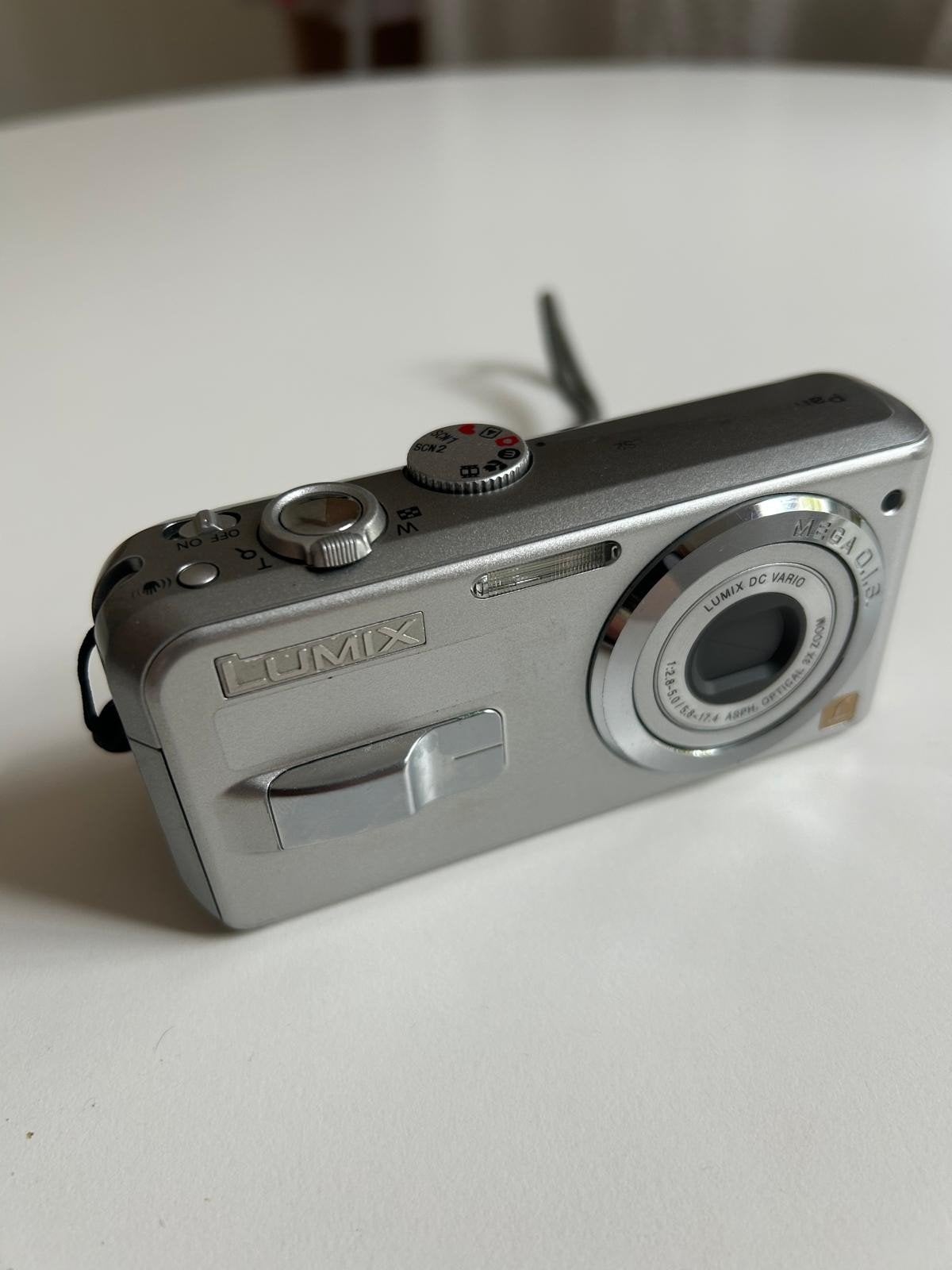 Panasonic DMC-LS2 vintage compactcamera (2006), Gebruikt, Geheugenkaart, Compactcamera, 5 megapixels