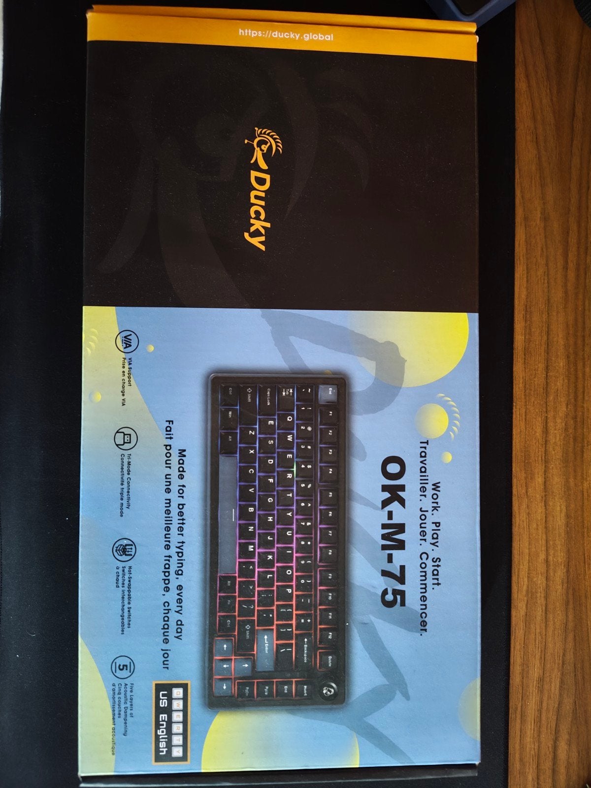 Ducky OK-M-75 Mechanisch RGB Toetsenbord - Draadloos/Bedraad, Computers en Software, Ophalen of Verzenden