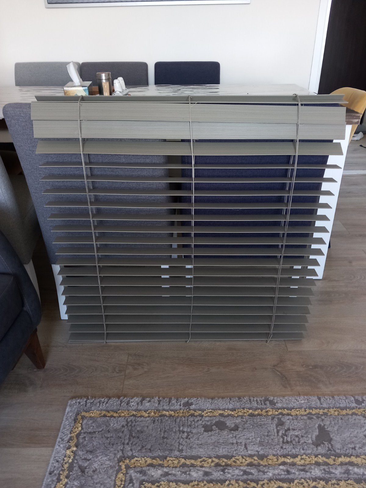 Grijze jaloezieën - Zo goed als nieuw, Huis en Inrichting, Ophalen, Jaloezie, Grijs, Lichtdoorlatend