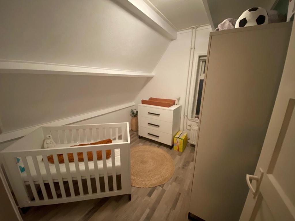 Complete TWF Kinderkamer: Kast, Commode, Ledikant 60x120, Kinderen en Baby's, Kinderkamer | Complete kinderkamers, Ophalen, Gebruikt