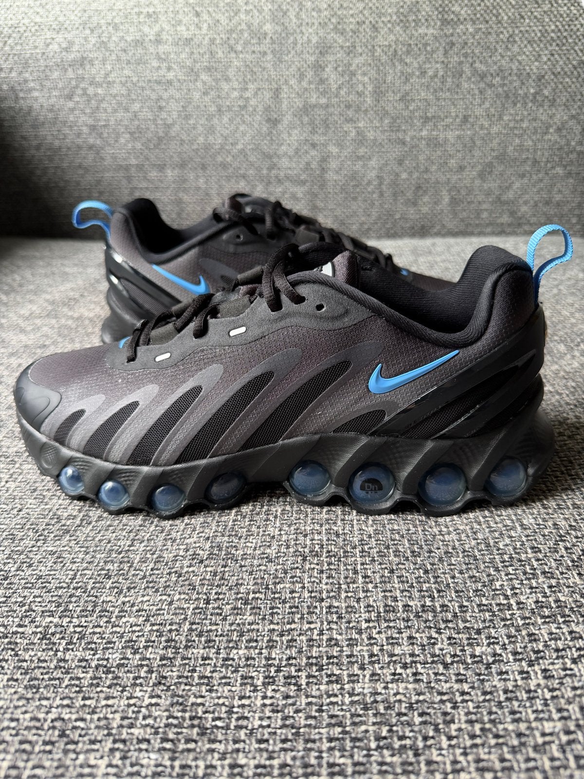 Nike Air Max DN8 - Maat 41 - Nieuw, Zwart, Nieuw, Ophalen of Verzenden, Sneakers of Gympen