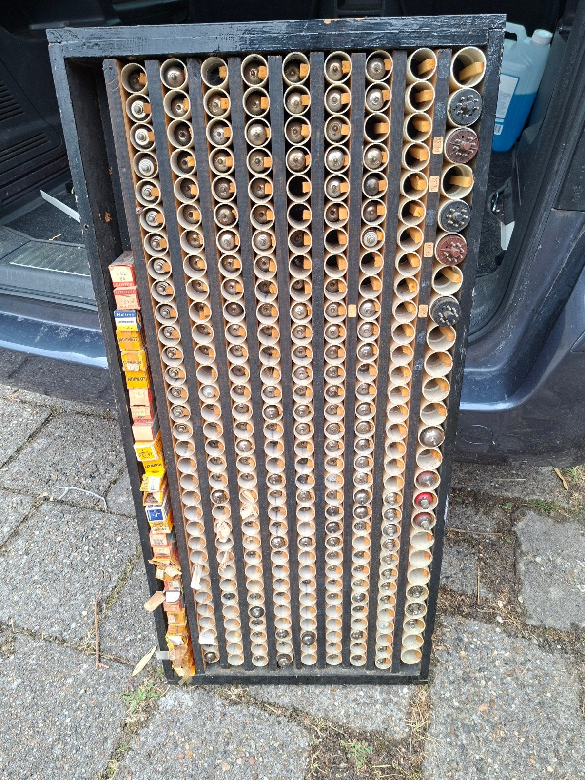 200+ Oude Radio Buizen met Houten Houder, Ophalen