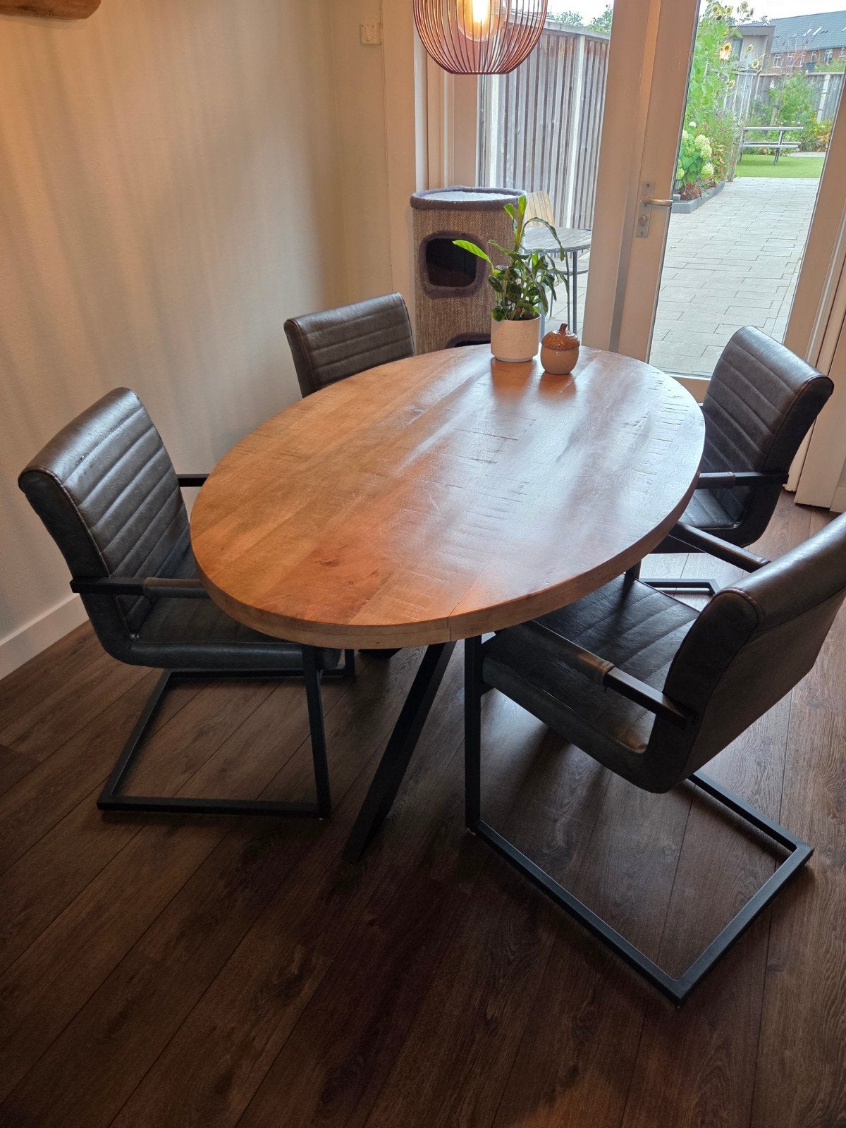 4 stoere eetkamerstoelen, Huis en Inrichting, Ophalen, Gebruikt, Vier, Metaal