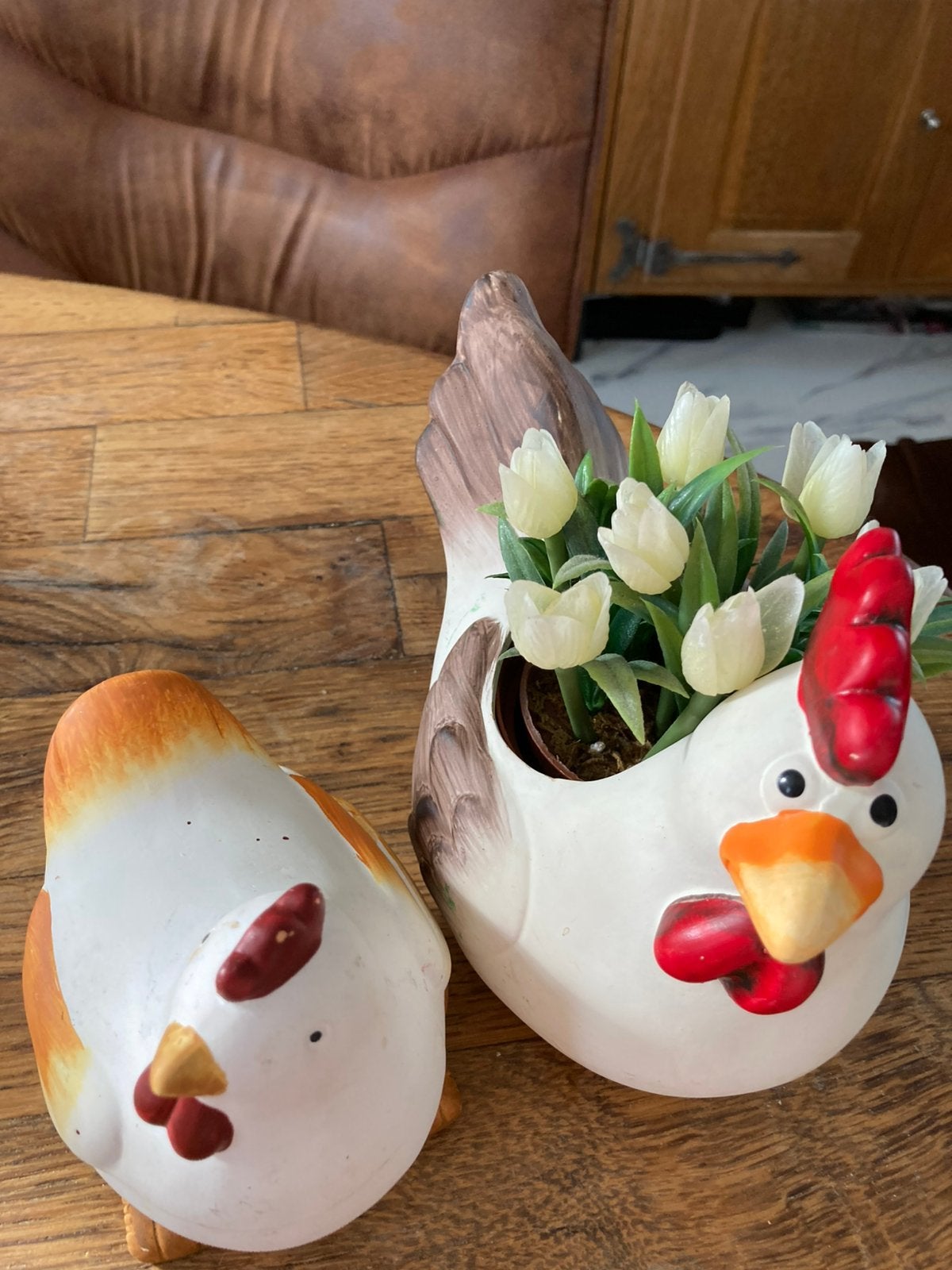 2 stenen  kippen 1 met tulpen., Ophalen of Verzenden