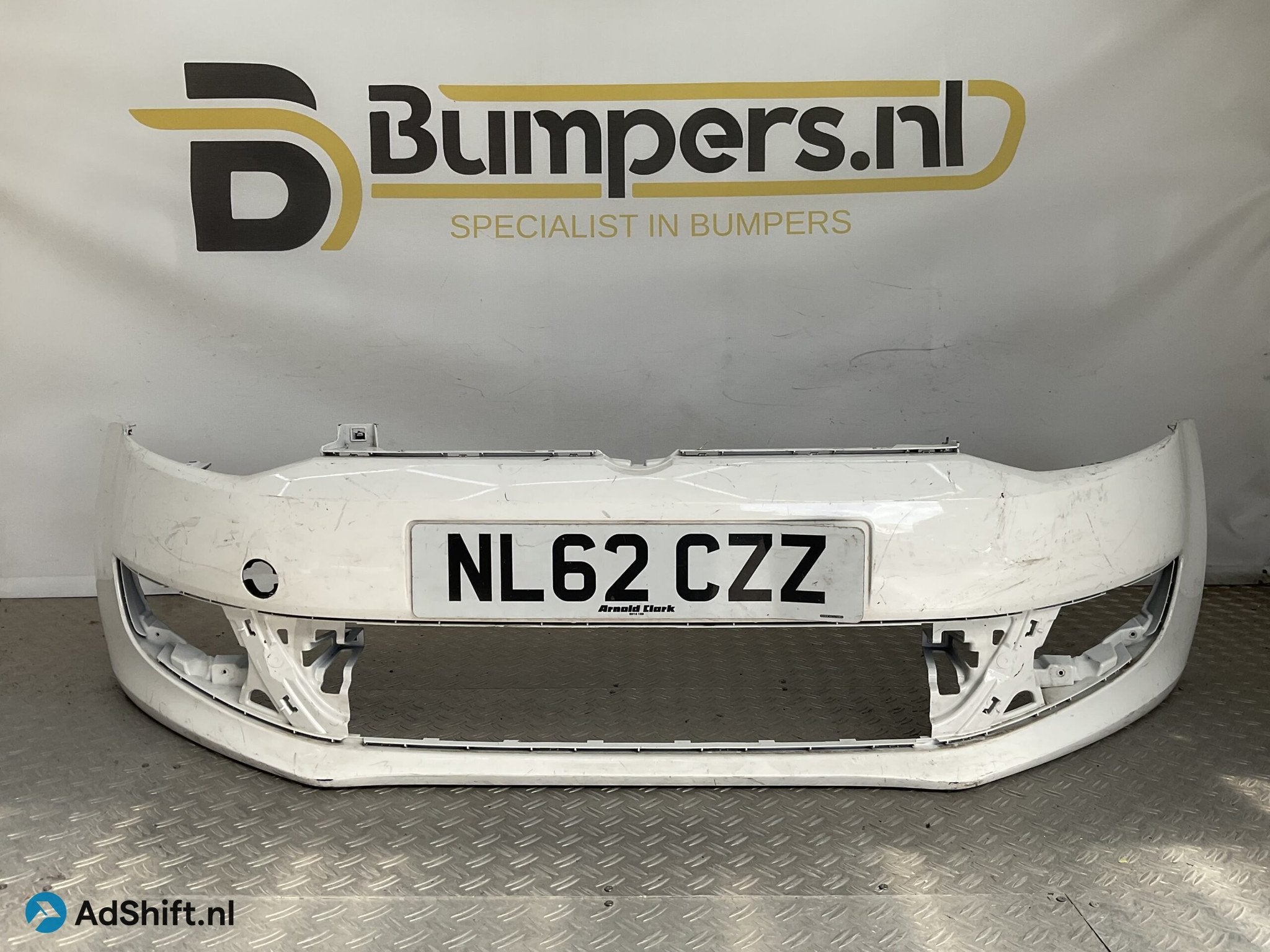 Bumper Volkswagen Polo 6R 07-12 6R0807221 Voorbumper C4-2302, Auto-onderdelen, Carrosserie en Plaatwerk, Bumper