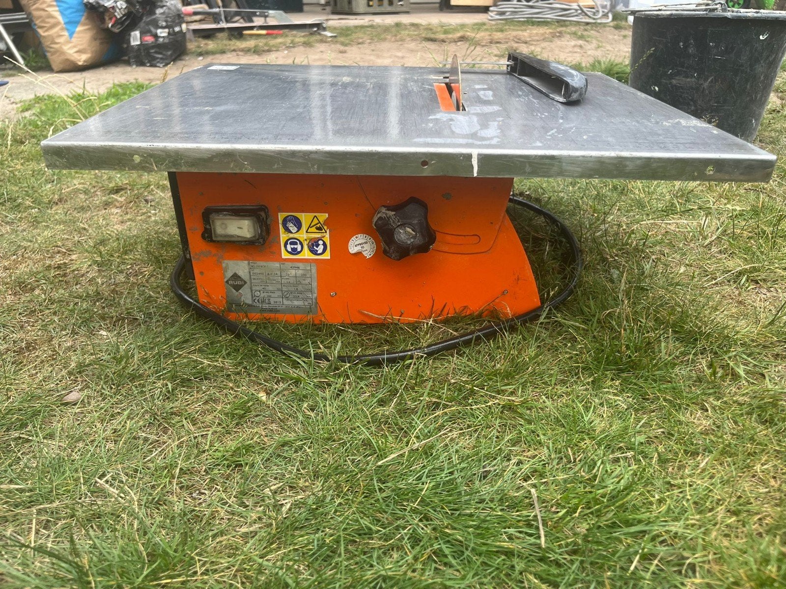 Rubi ND-200 tegelzaagmachine, Doe-het-zelf en Verbouw, Gereedschap | Zaagmachines, Ophalen, Gebruikt, Overige typen, 600 tot 1200 watt