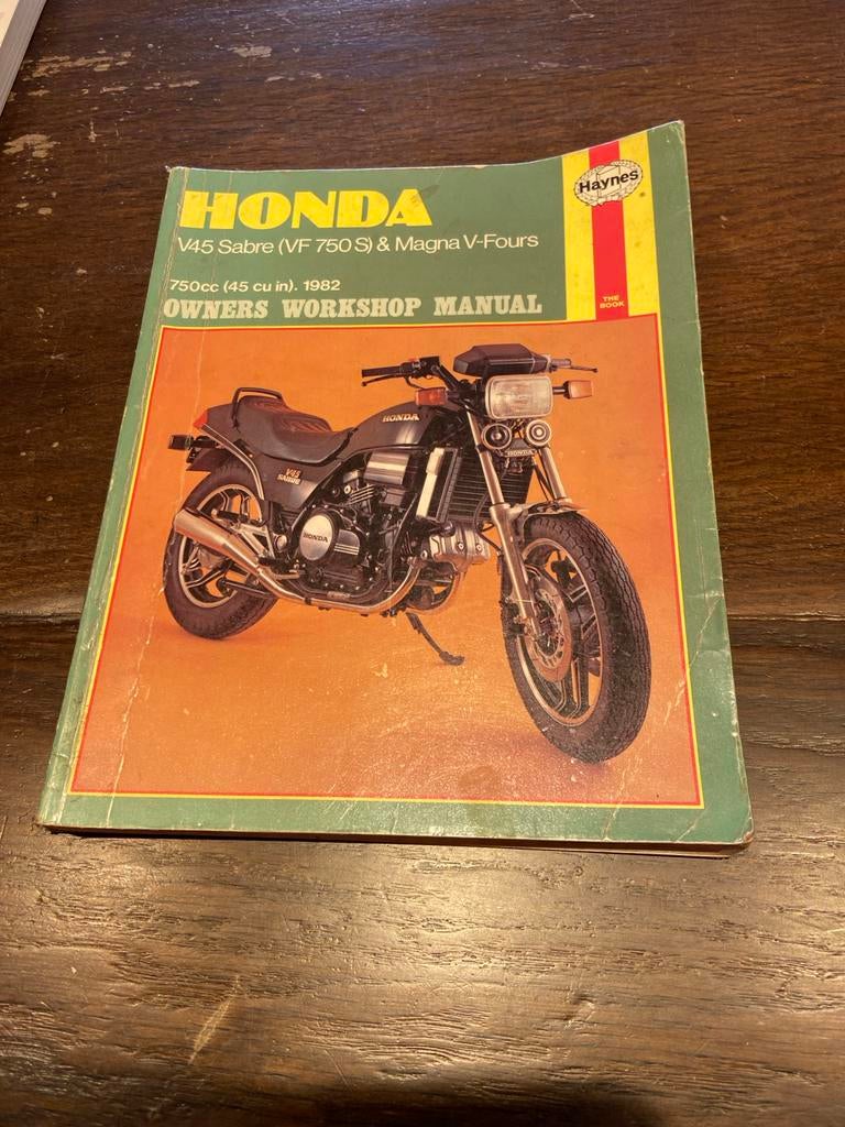 Honda V45 & Magna V-fours Werkplaatshandboek - Uitstekend, Ophalen of Verzenden, Honda