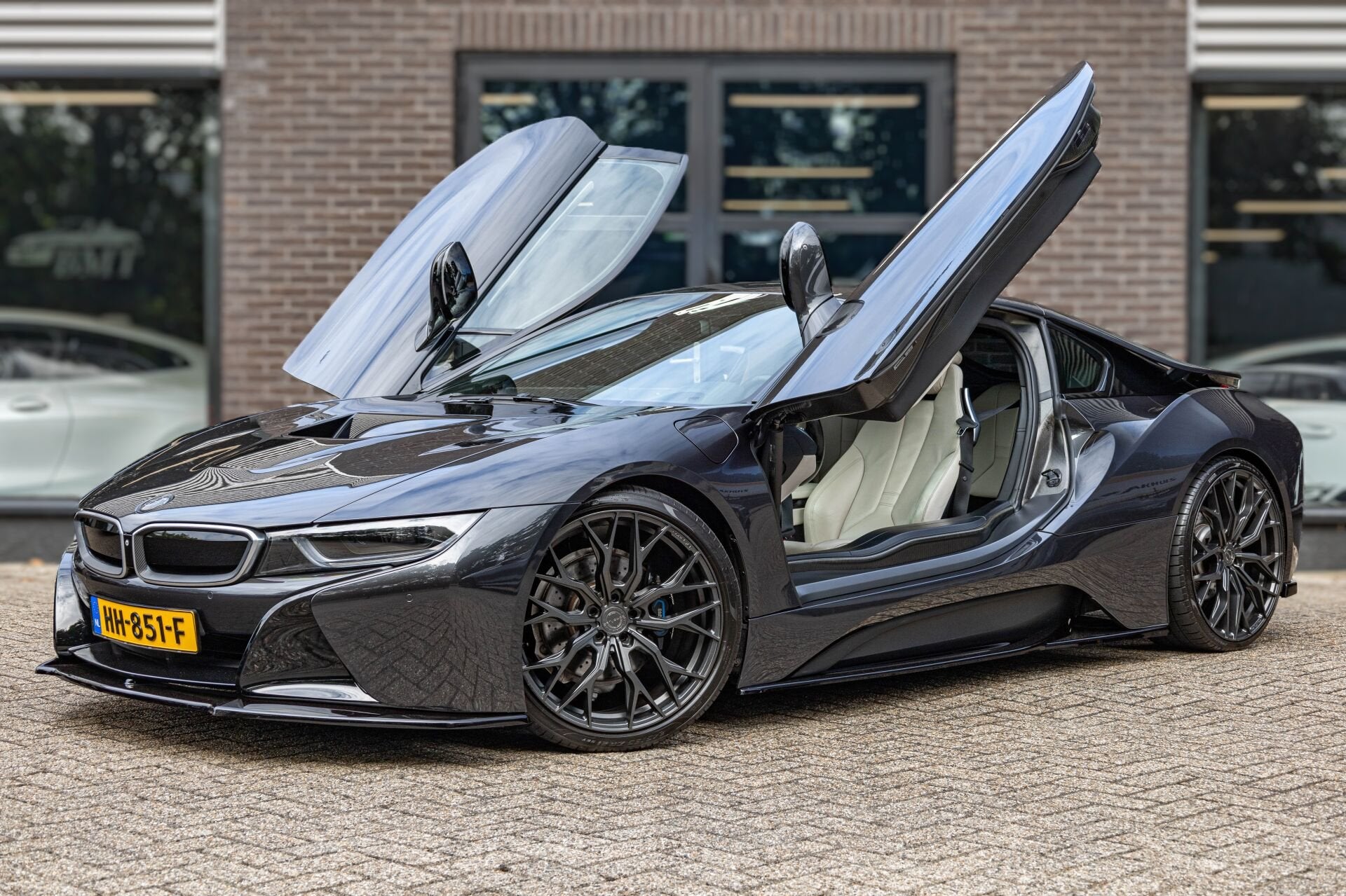 BMW i8 I12 / NAP / Head-Up / HK / SOH 99% / Keyless, Auto's, Automaat, Automatische klimaatregeling, 48 km/l, Met garantie (alle)