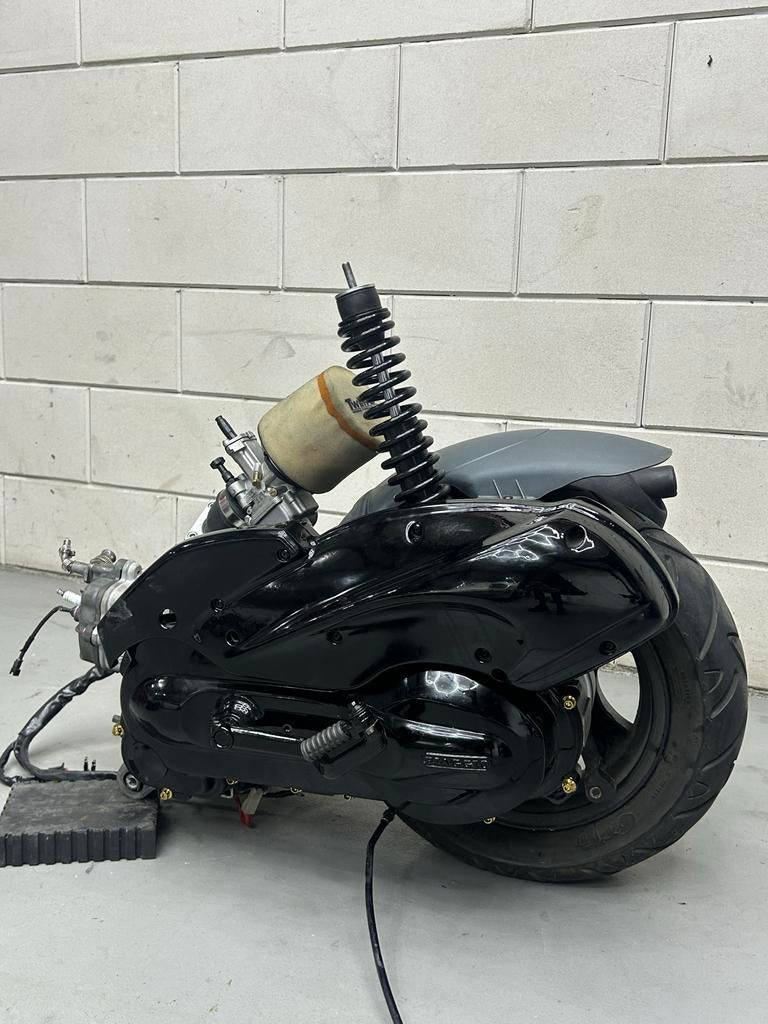 Hexagon 172cc blok gestraald runner filter wb inlaat, Ophalen of Verzenden, Gebruikt, Blok, Piaggio