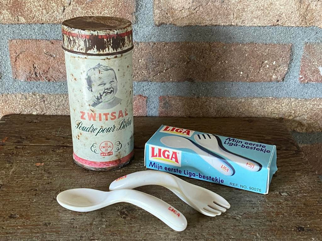 Vintage blikje babypoeder/ Liga baby bestek, Verzamelen, Blikken, Ophalen of Verzenden, Gebruikt, Overige