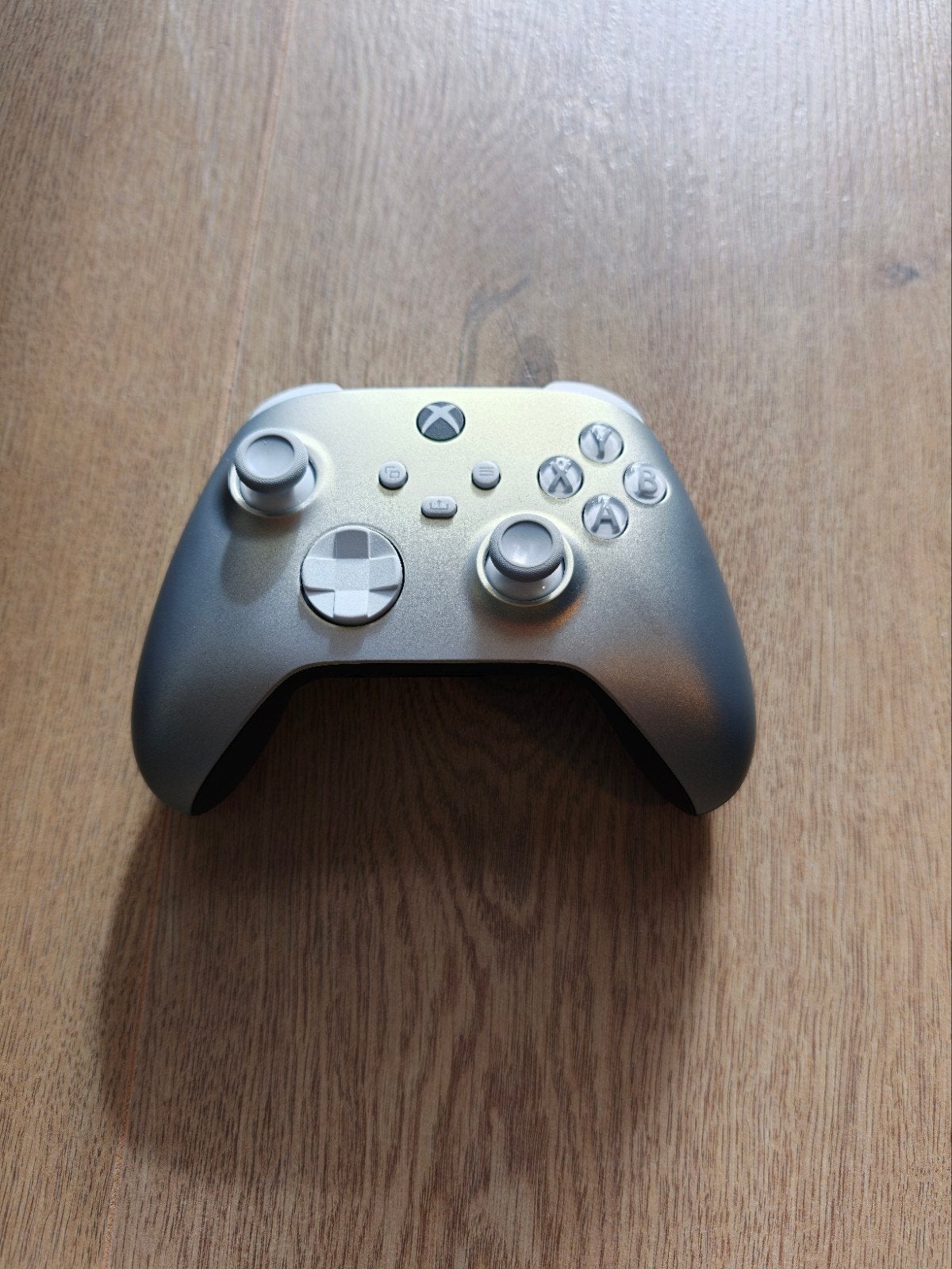 Xbox Series X/S Controller + Play & Charge Accu (USB-C), Ophalen of Verzenden, Zo goed als nieuw, Controller, Draadloos