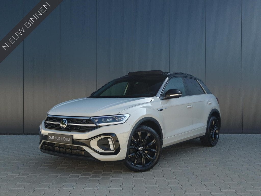 Volkswagen T-Roc 1.5 TSI R-Line|ACC|Panodak|IQ.Light|trekhaa, Auto's, Volkswagen, Zwart, 4 cilinders, 150 pk, Alcantara