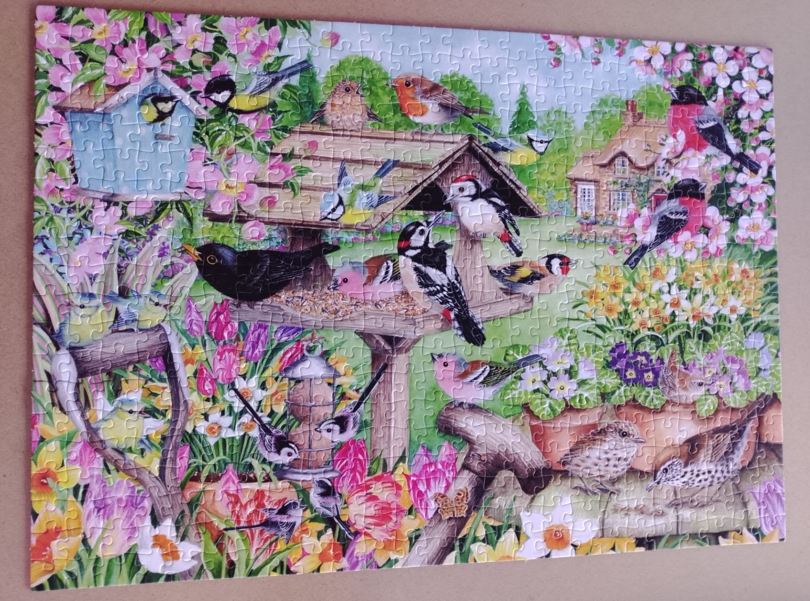 Falcon de Luxe puzzel 500st. Spring Garden Birds COMPLEET, Ophalen of Verzenden, 500 t/m 1500 stukjes, Zo goed als nieuw, Legpuzzel