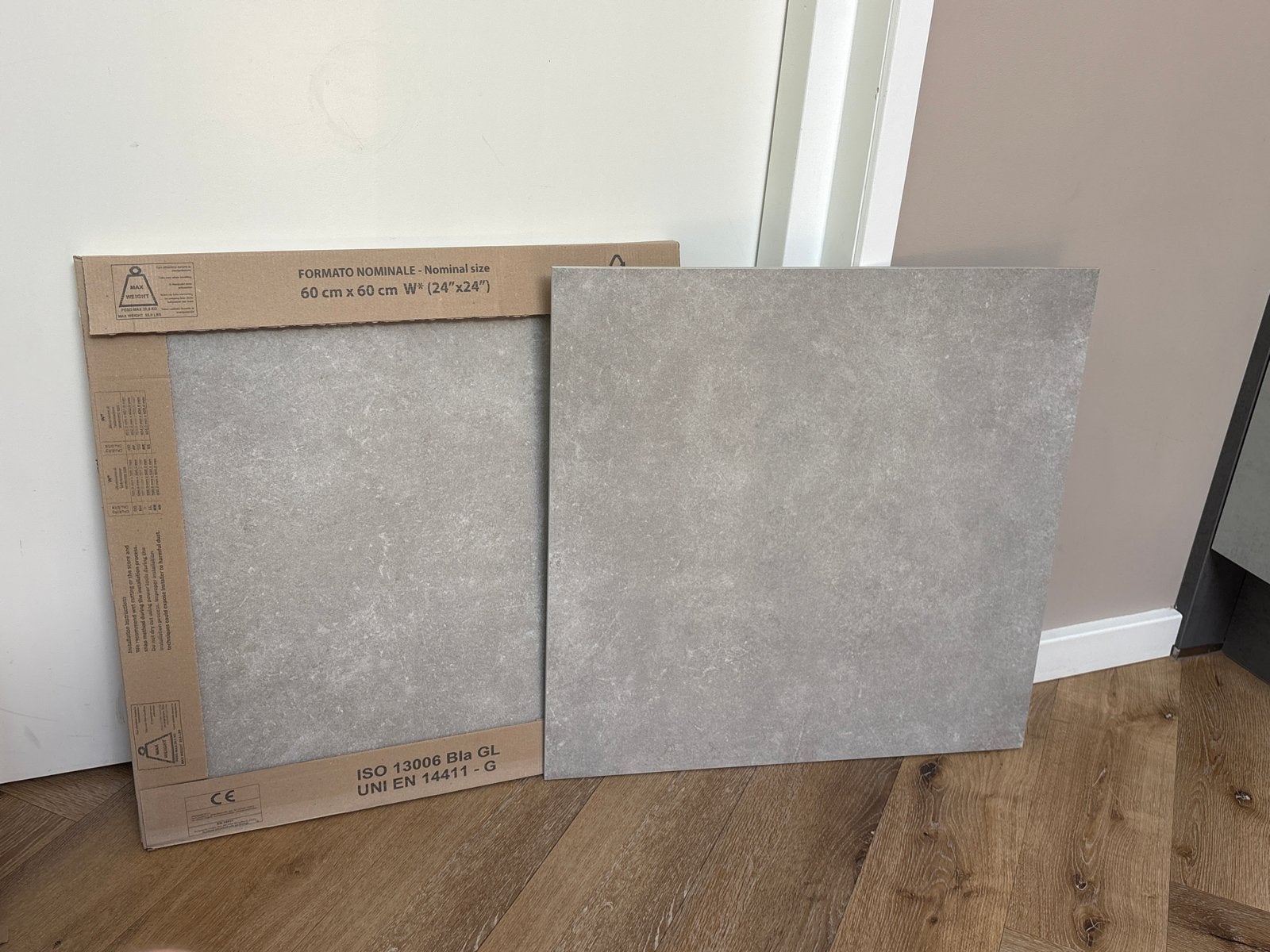 Nieuwe vloertegels 60x60 cm - Grijs keramiek, 4 stuks., Doe-het-zelf en Verbouw, Tegels, Ophalen, 60 cm of meer, Keramiek, Nieuw