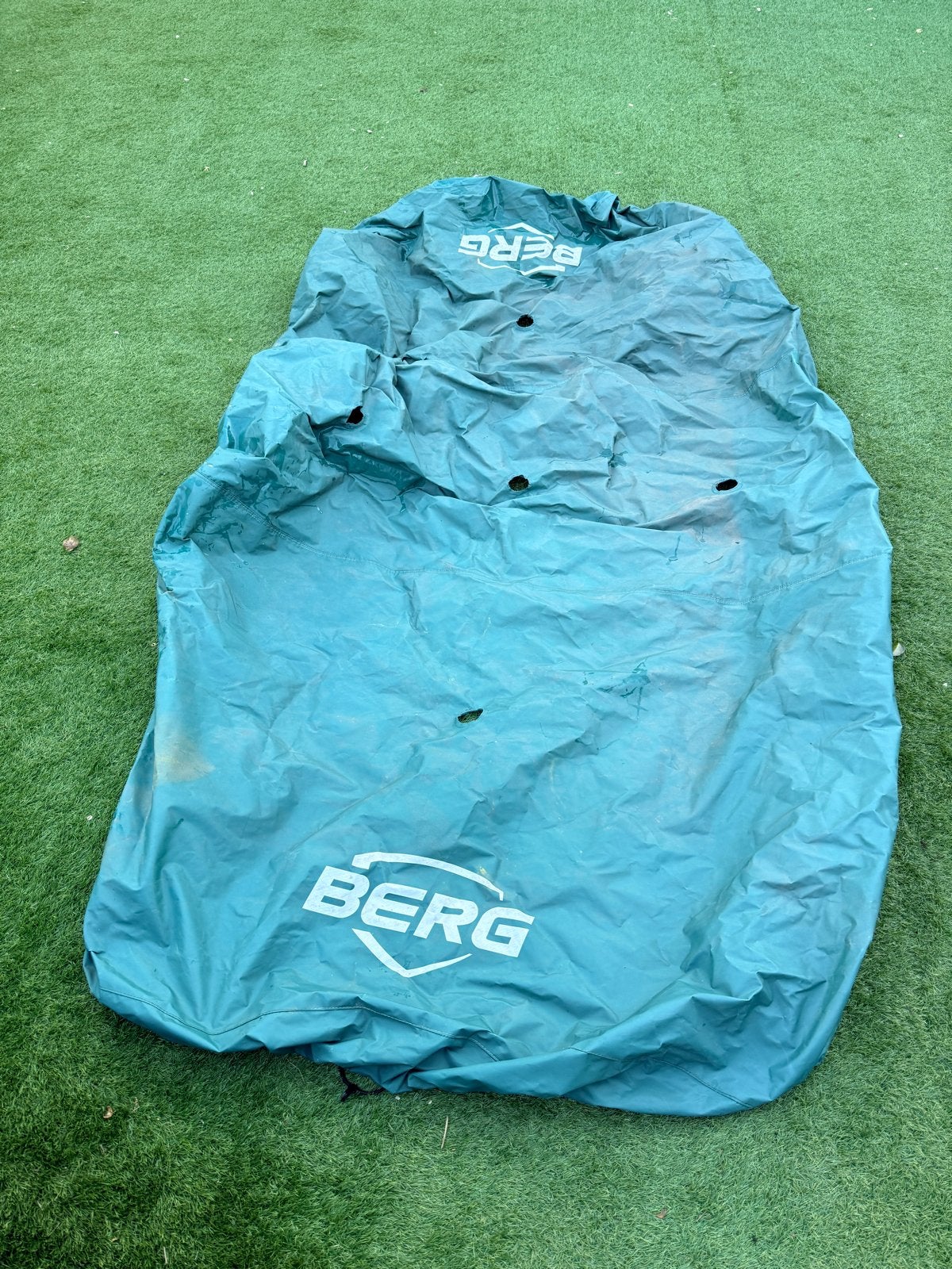 BERG Trampoline hoes / afdekzeil, Ophalen, Zo goed als nieuw