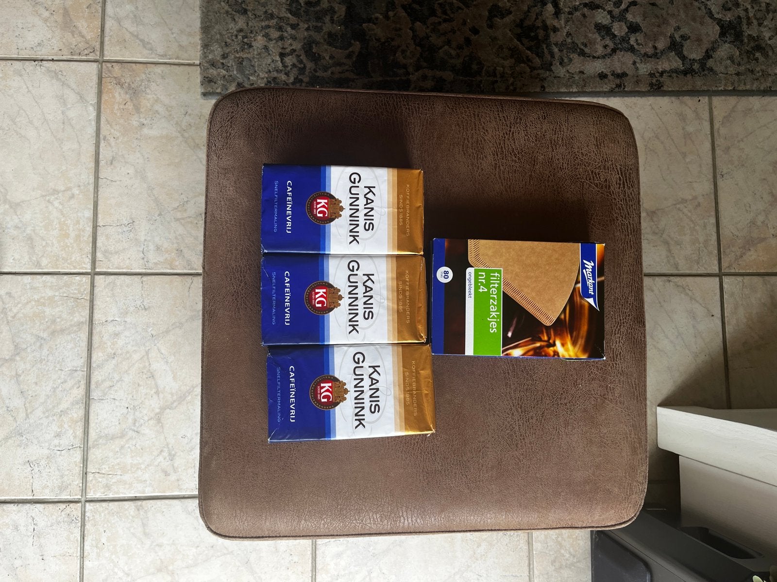 3 pakken decafe kanis en gunik, Ophalen