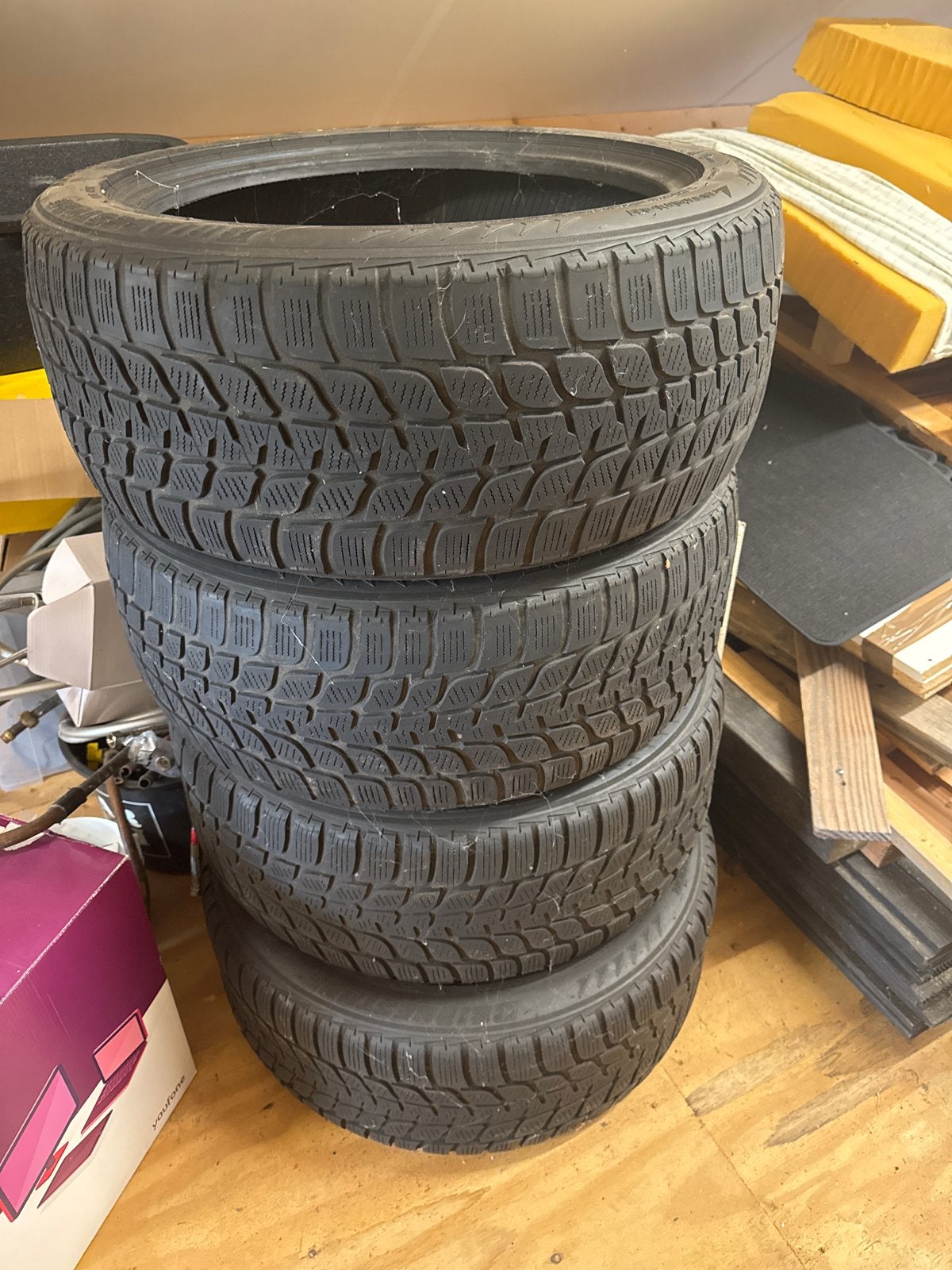 Bridgestone Blizzak LM-25 Winterbanden 245/45R18 96V, Ophalen, 18 inch, Winterbanden, Band(en)