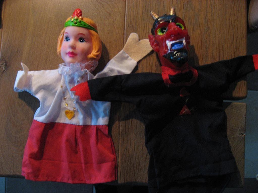 2 nieuwe poppenkastpoppen, prinses en duiveltje, 1 koop, Verzamelen, Verzenden, Nieuw, Pop