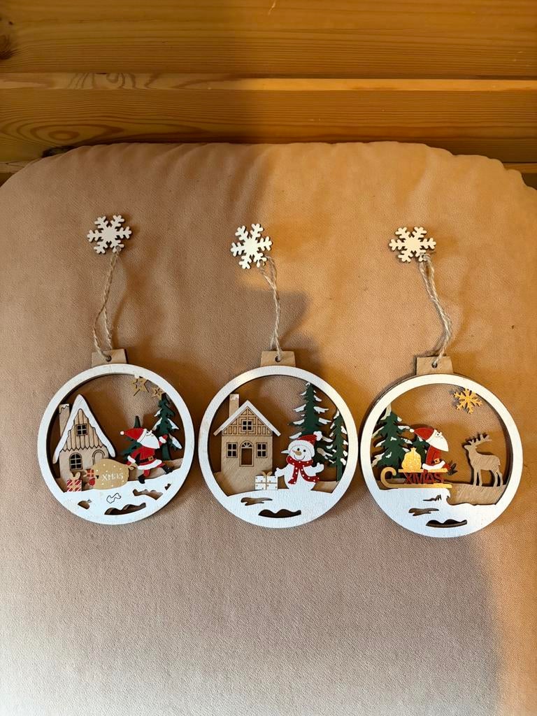 3 kerstdecoratie hout voor in boom of aan kado of voor raam, Ophalen of Verzenden, Zo goed als nieuw