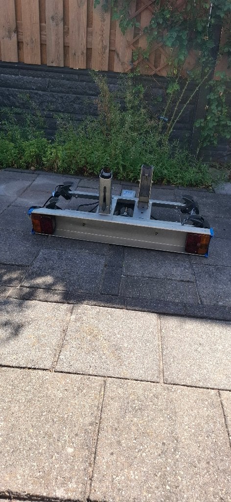 Fietsendrager Twinny Load Plus, Ophalen, 2 fietsen, Zo goed als nieuw, Trekhaakdrager