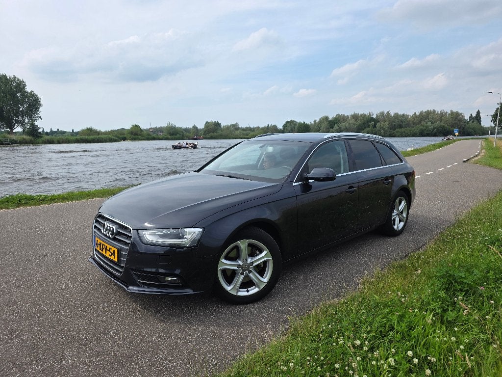 Audi A4 1.8TFSI 125KW Avant 2013, Auto's, Voorwielaandrijving, Euro 5, Stof, 4 cilinders