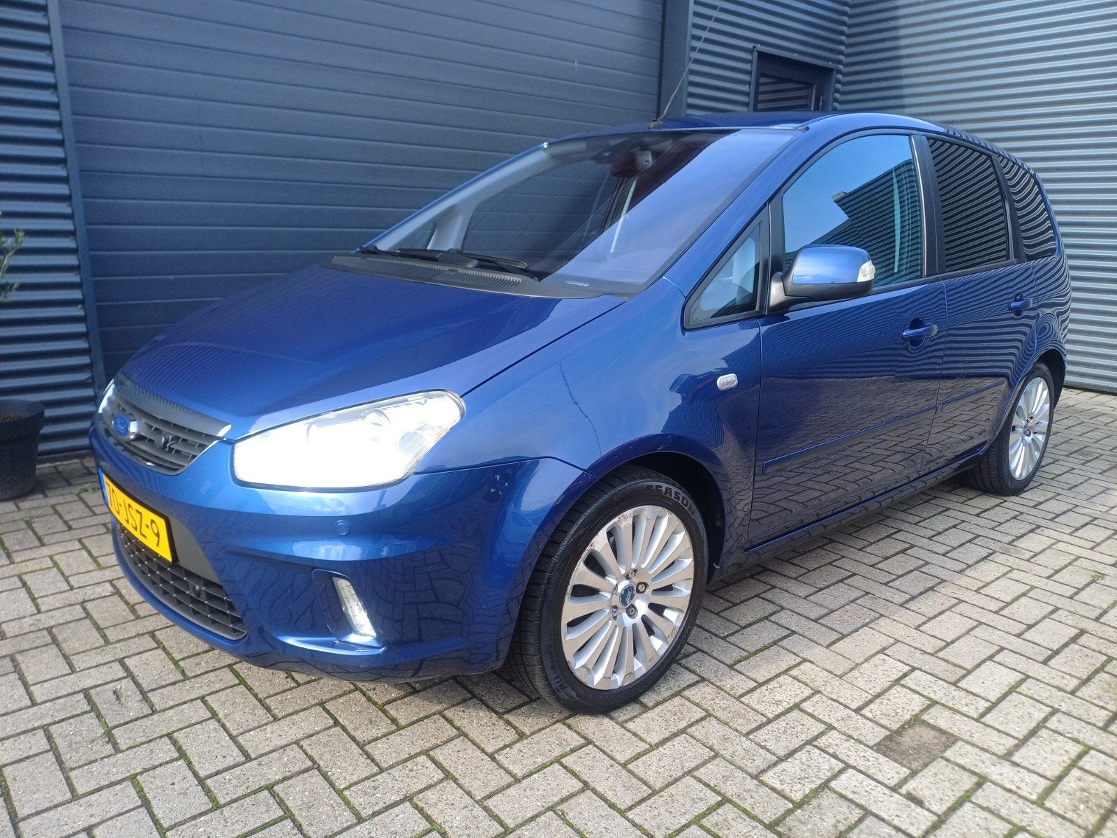 Ford C-Max 1.8 16V Titanium FlexiFuel
165.827 km | Airco | N, Voorwielaandrijving, 125 pk, 4 cilinders, Blauw