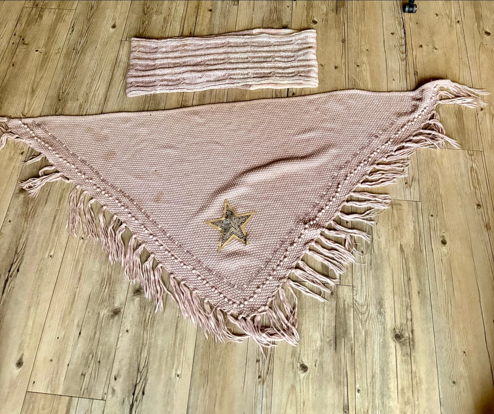 Roze omslagdoek en  sjaal en set met sterapplicatie, Ophalen of Verzenden, Zo goed als nieuw, Maat 38/40 (M), Sjaal