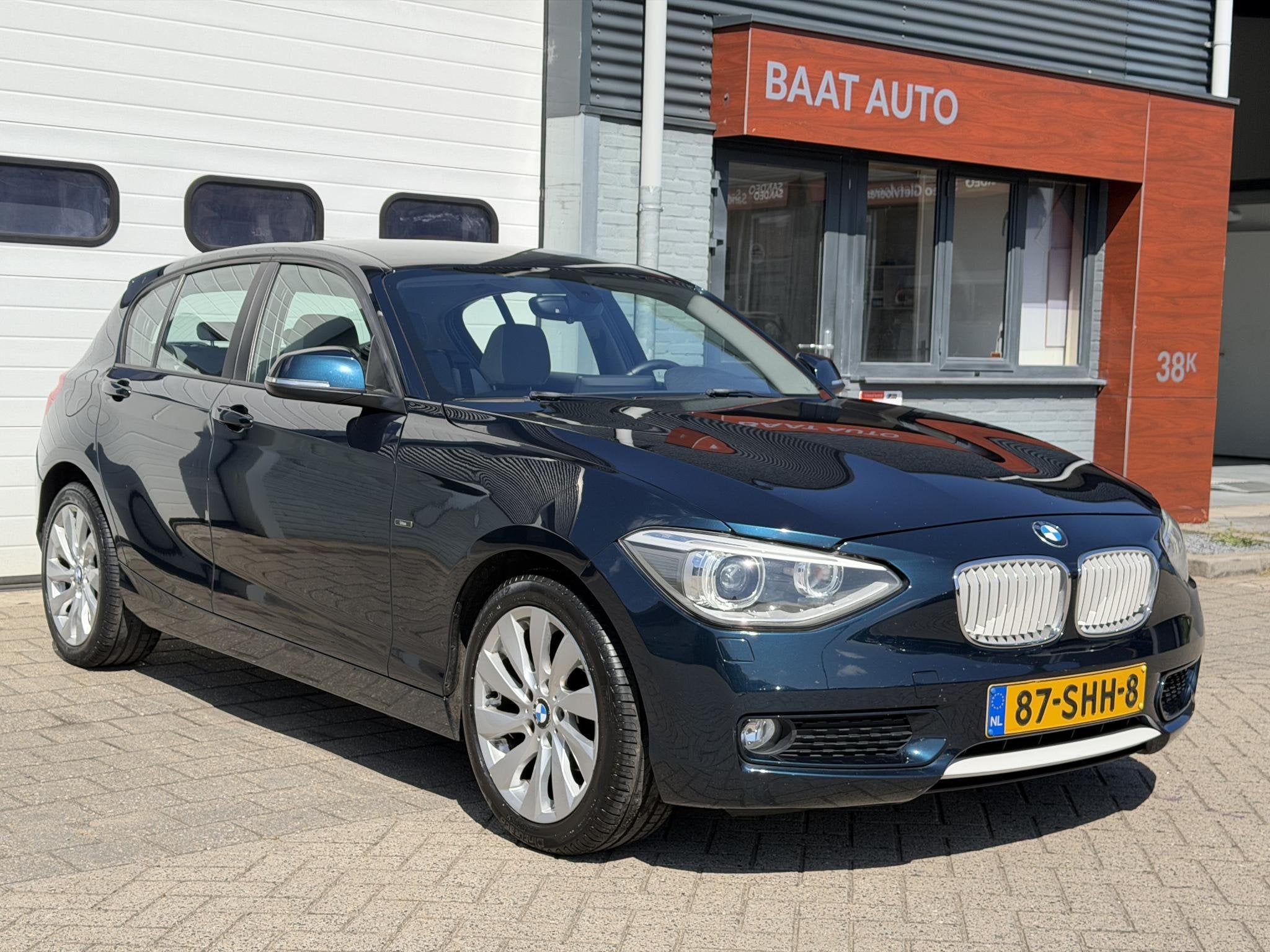 BMW 1-serie 116i Business Urban line NW APK Xenon Halfleder, Auto's, 1-Serie, Euro 5, Gebruikt, 4 cilinders