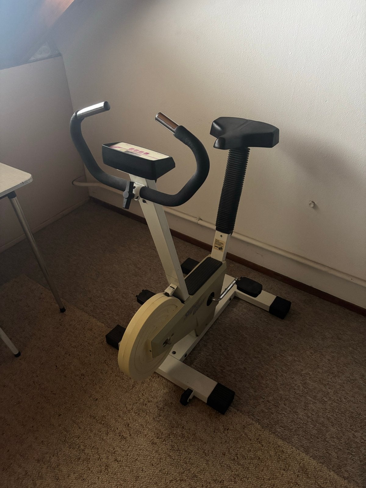 Hometrainer - Ideaal voor thuisworkouts, Ophalen, Gebruikt, Metaal, Benen