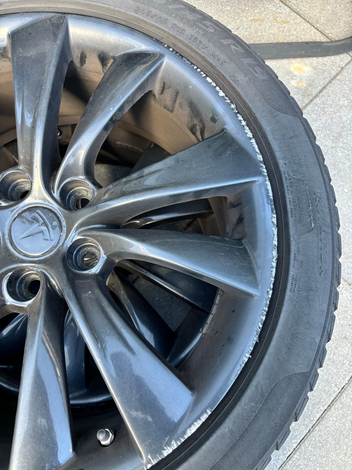 19 inch velgen met banden voor Tesla, Ophalen