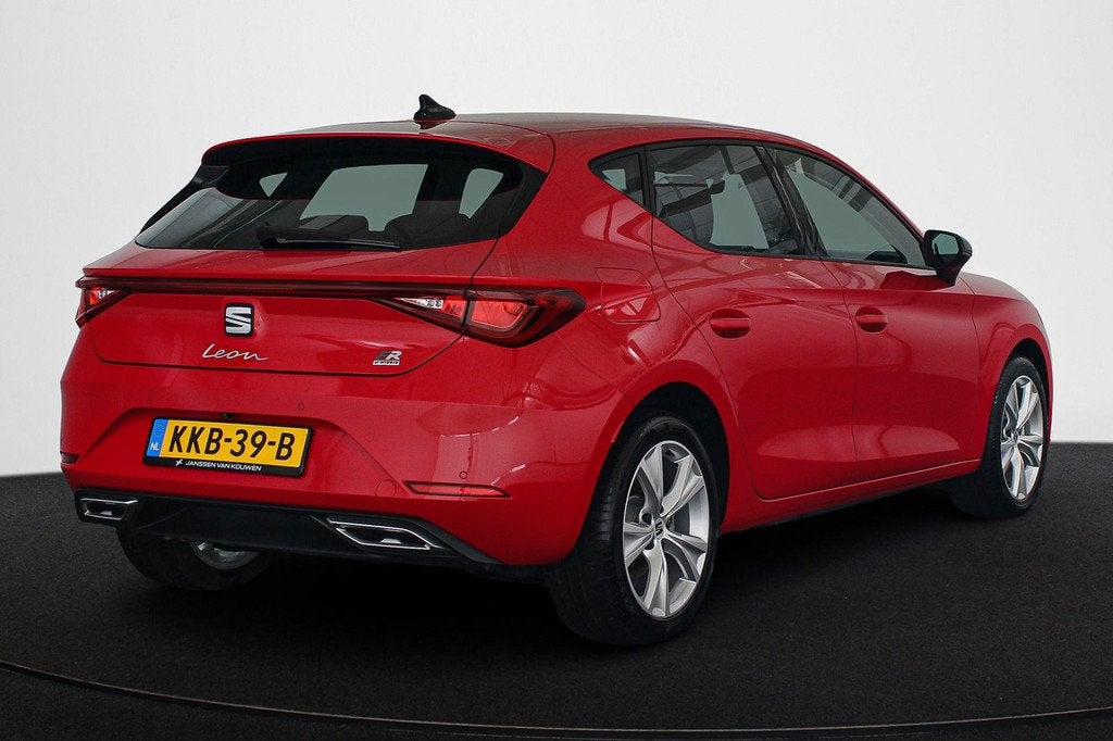 SEAT Leon 1.4 TSI eHybrid PHEV FR Business Intense Trekhaak, Auto's, Seat, Gebruikt, 4 cilinders, Alcantara, Plug-in hybride