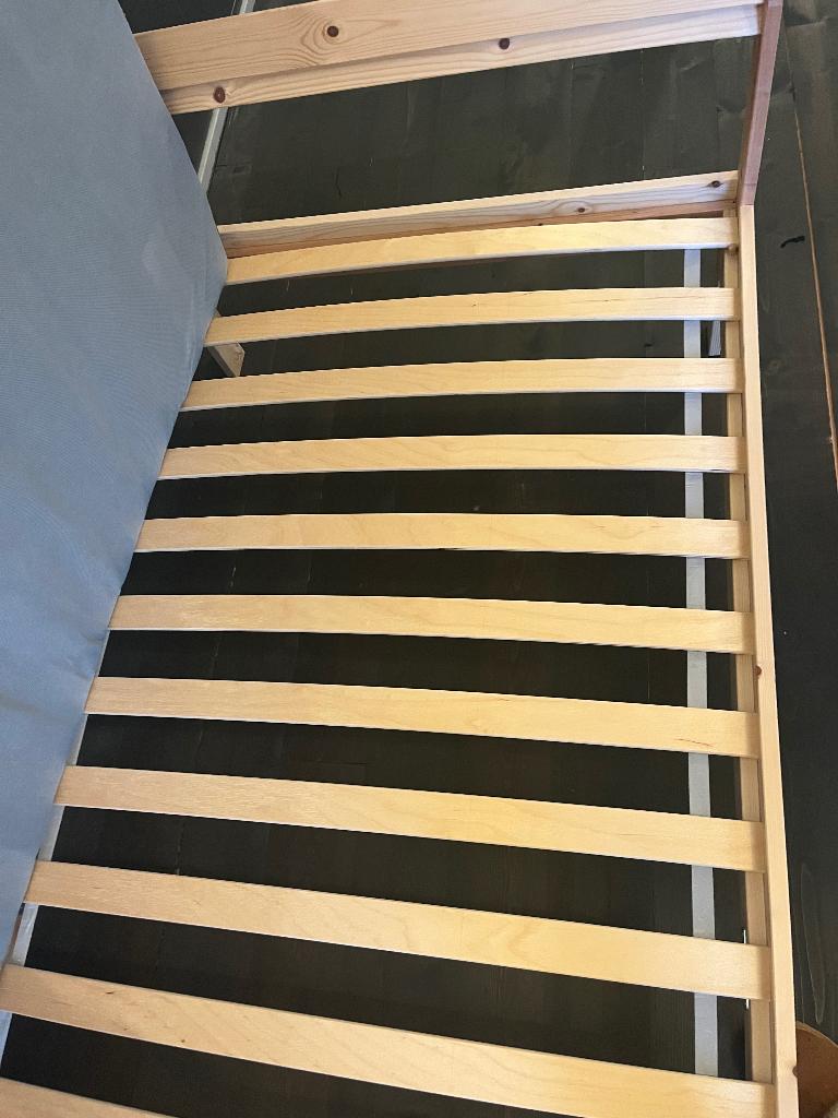 IKEA Neiden bedframe en vestmarka matras 90x200, Ophalen, 90 cm, Eenpersoons, Wit