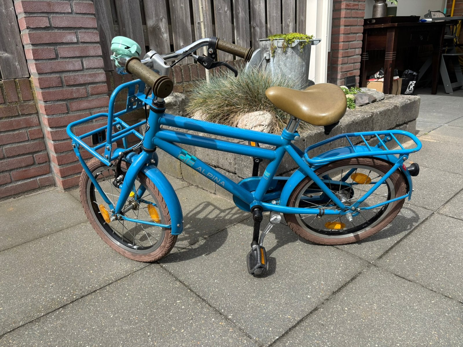 TE KOOP; Stoere jongensfiets, Ophalen, Terugtraprem, 16 inch, Handrem