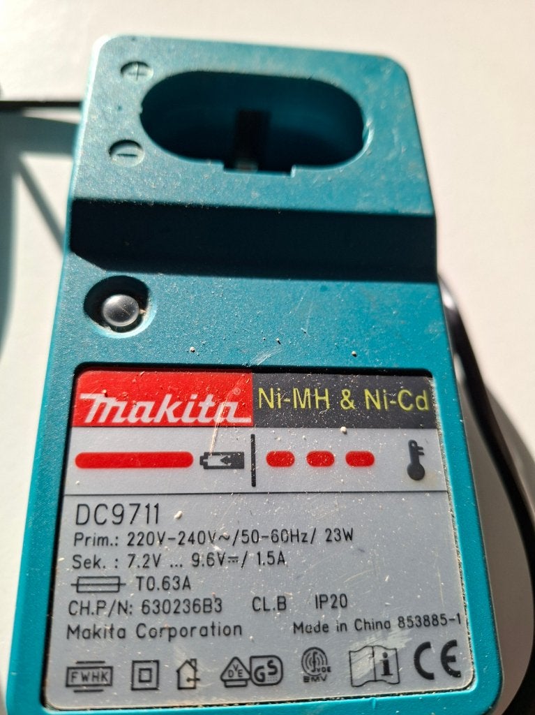 makita oplader + batterij.