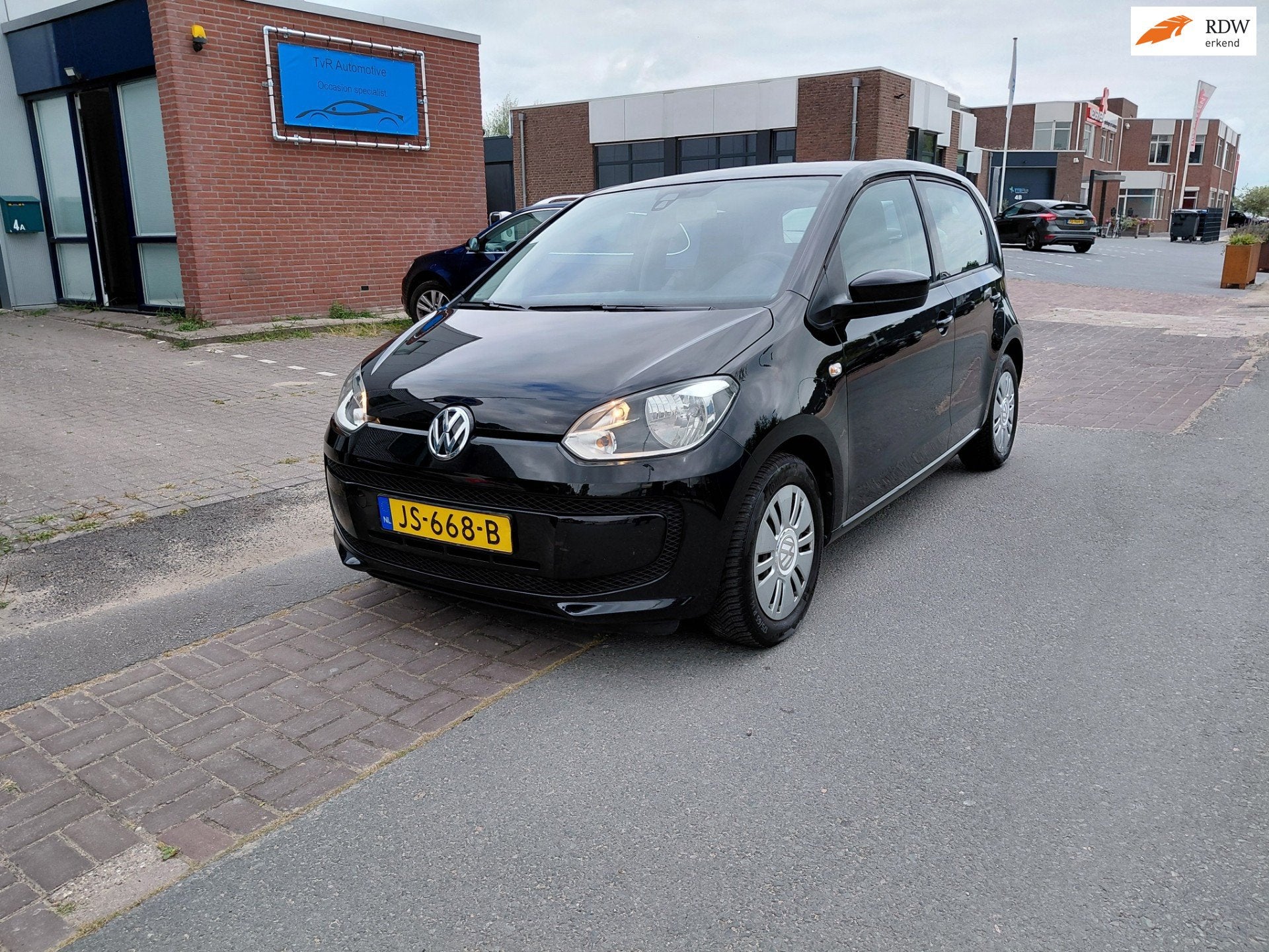 Volkswagen Up! 1.0 move up! BlueMotion airco nav cv, Auto's, Volkswagen, Voorwielaandrijving, Stof, Gebruikt, Start-stop-systeem