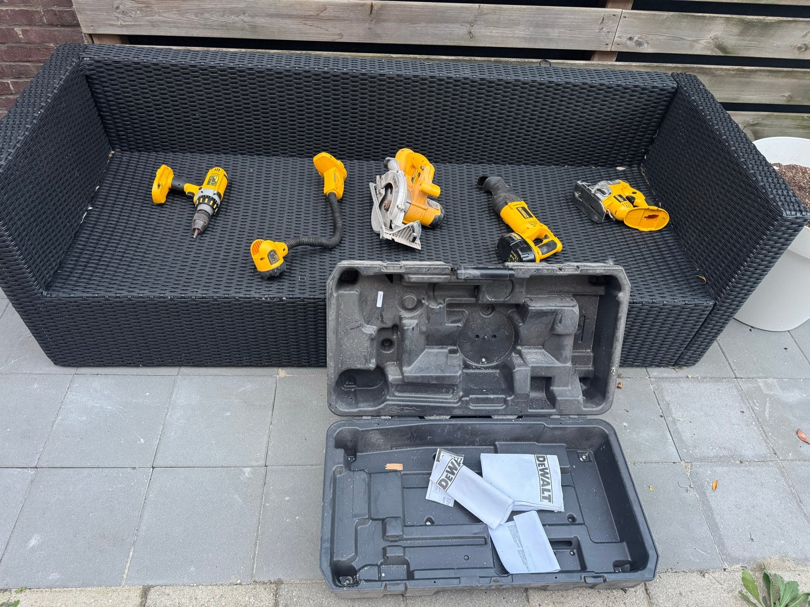 DeWalt Gereedschapset: Boormachine, Zaag, Lamp en Meer