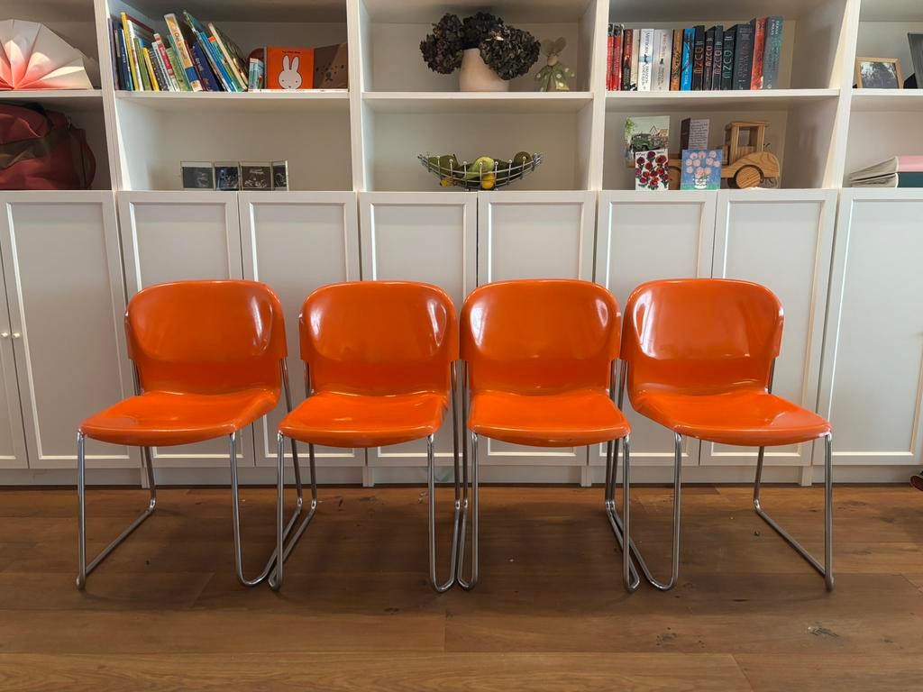 Vintage oranje eetkamerstoelen (4) jaren 70/retro design, Ophalen, Zo goed als nieuw, Overige kleuren, Kunststof
