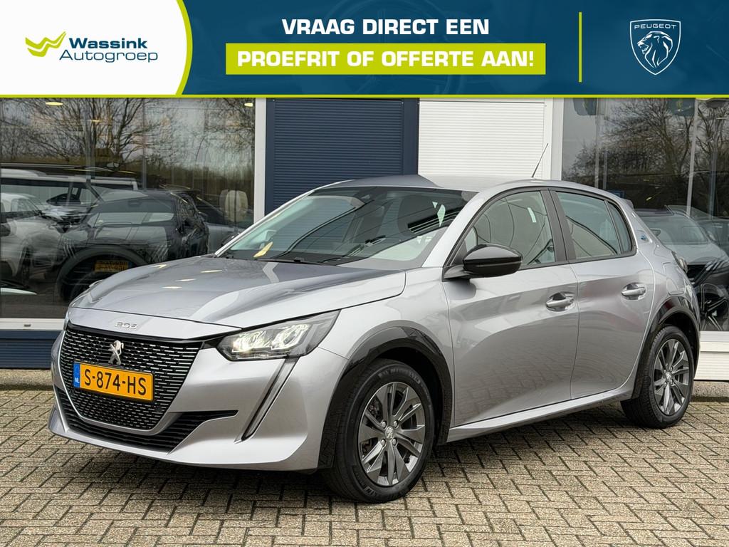 Peugeot e-208 EV 50kWh 136pk Active Pack I 16 Inch I Apple C, Auto's, Peugeot, Gebruikt, Origineel Nederlands, Zilver of Grijs