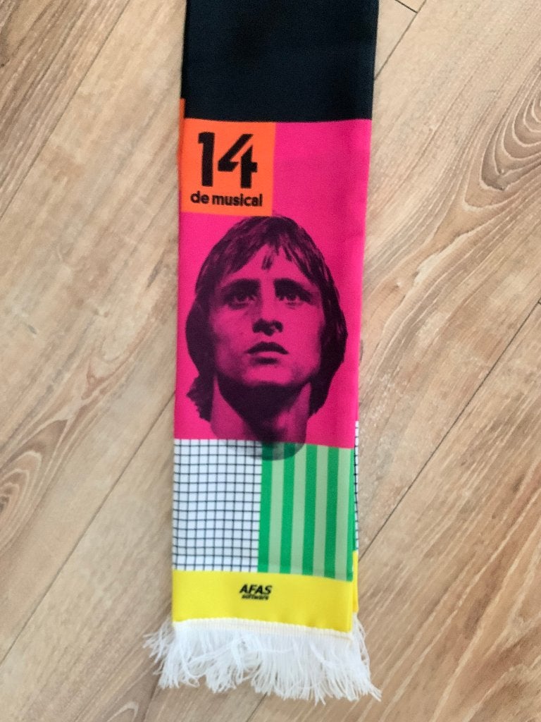 NIEUWE Sjaal van “14de musical over Johan Cruijff”, Ophalen of Verzenden, Nieuw, Ajax, Vaantje of Sjaal