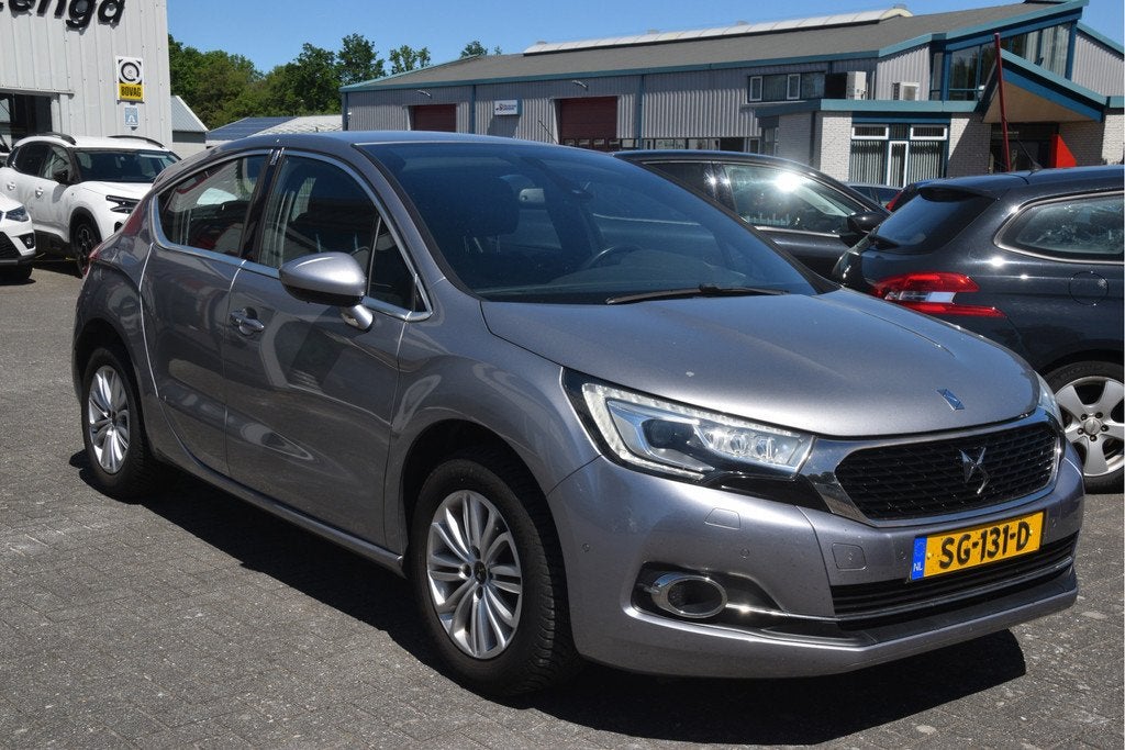 DS DS 4 1.6 BlueHDi Chic Carplay | Leer | LED | PDC | Trekha, Auto's, DS, Gebruikt, 4 cilinders, Met garantie (alle), Bedrijf