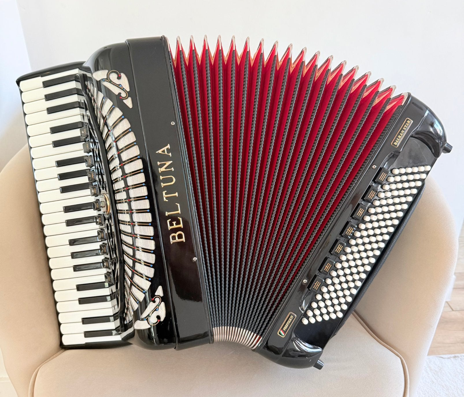 Accordeon Beltuna Prestige IV Balkanstar, Muziek en Instrumenten, Accordeons, Ophalen of Verzenden, Zo goed als nieuw, 120-bas
