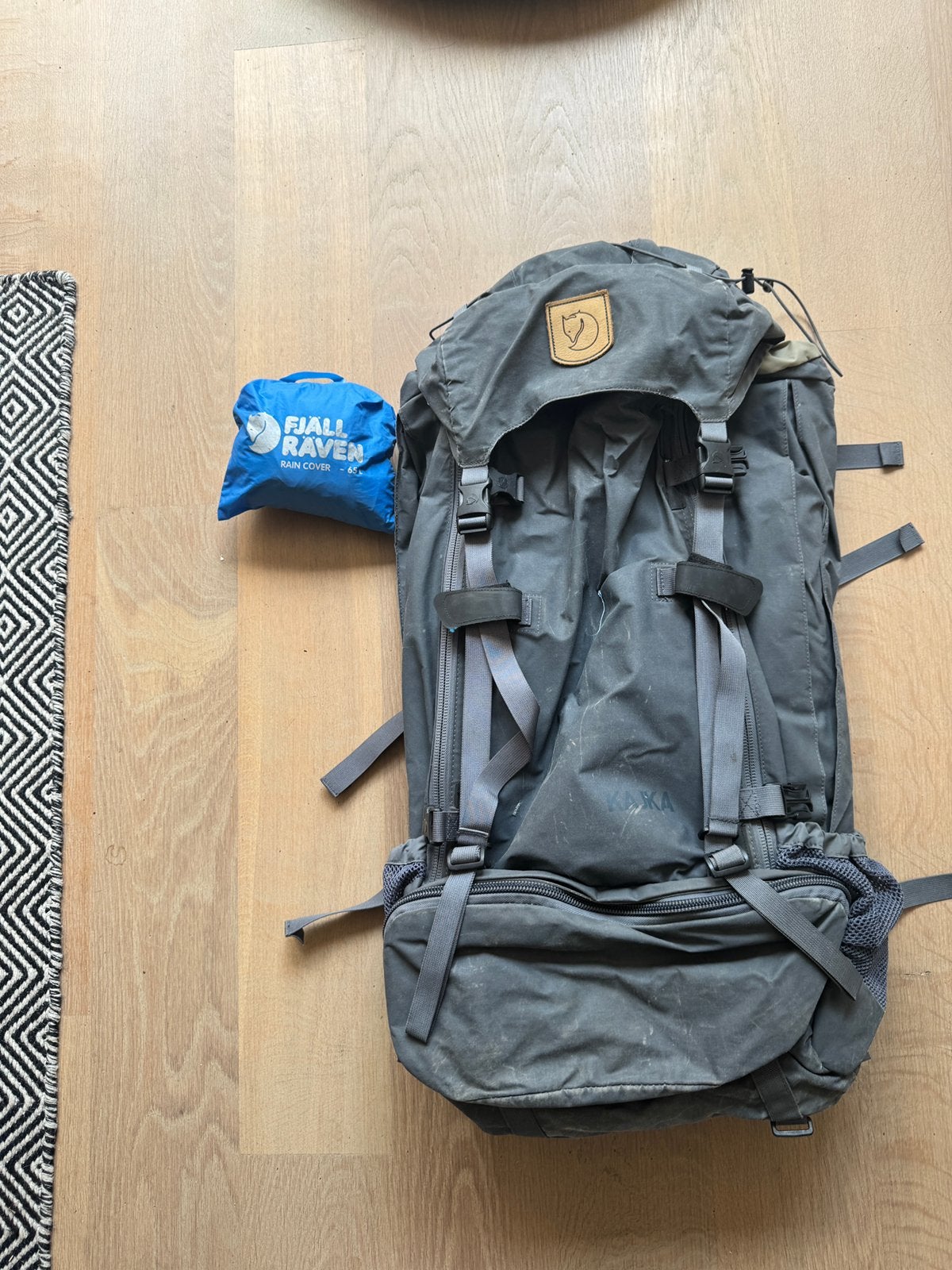 Fjallraven kajka 65 liter grijs g1000 met regenhoes, Ophalen of Verzenden, Gebruikt, Rugzak