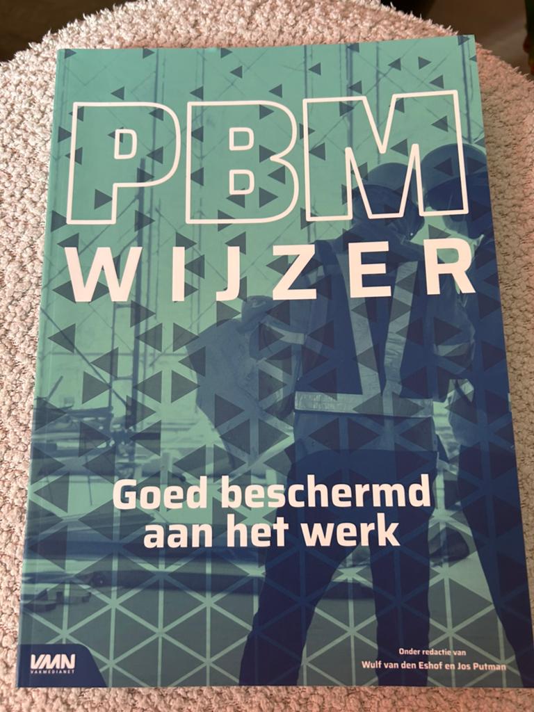 Pbm wijzer veiligheid, Verzenden, Zo goed als nieuw