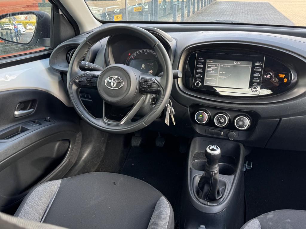 Toyota Aygo X 1.0 VVT-i | MT Play 5-Drs | Airco | Camera | C, Auto's, Toyota, 21 km/l, Gebruikt, 920 kg, 4 stoelen