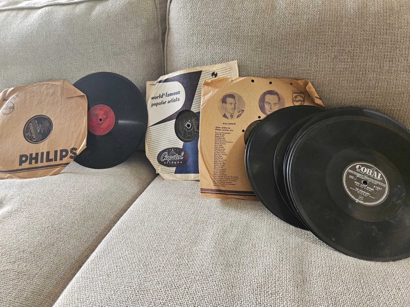 Doos met 25 78-toeren platen uit Nederlands-Indië, jaren '50, Cd's en Dvd's, Vinyl | Overige Vinyl, Ophalen, Gebruikt, Overige formaten