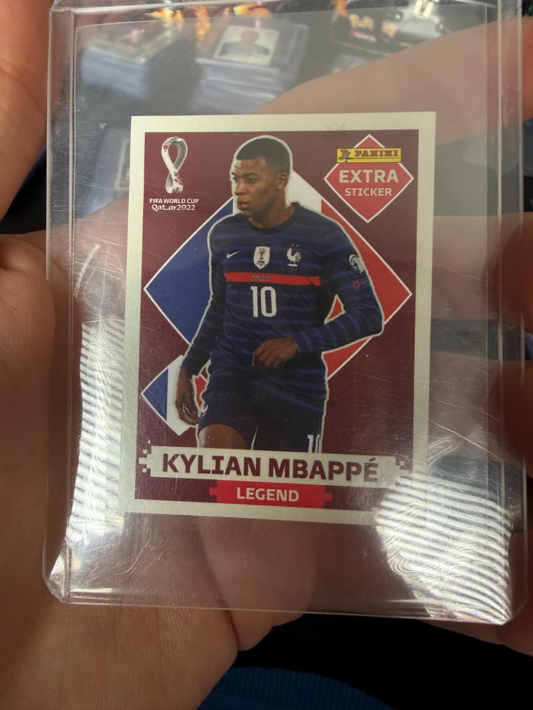 Panini WK 2022 Extra Sticker Kylian Mbappé Legend, Ophalen of Verzenden, Zo goed als nieuw