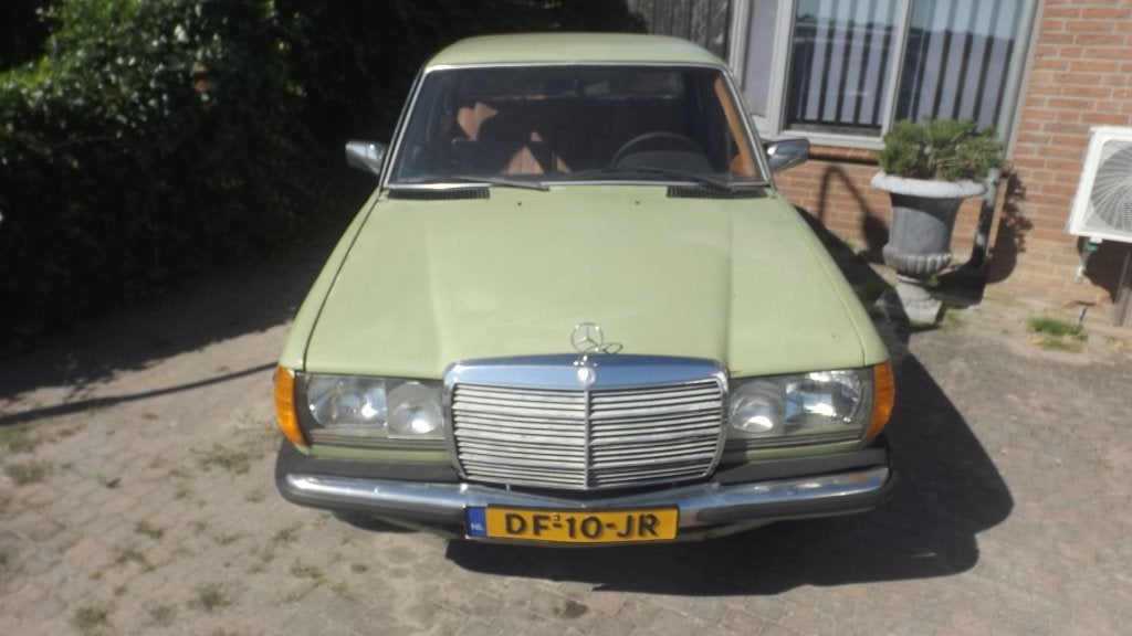 Oldtimer mercedes W123  200  met apk met RDW Voertuigrapport, Auto's, Particulier, Te koop