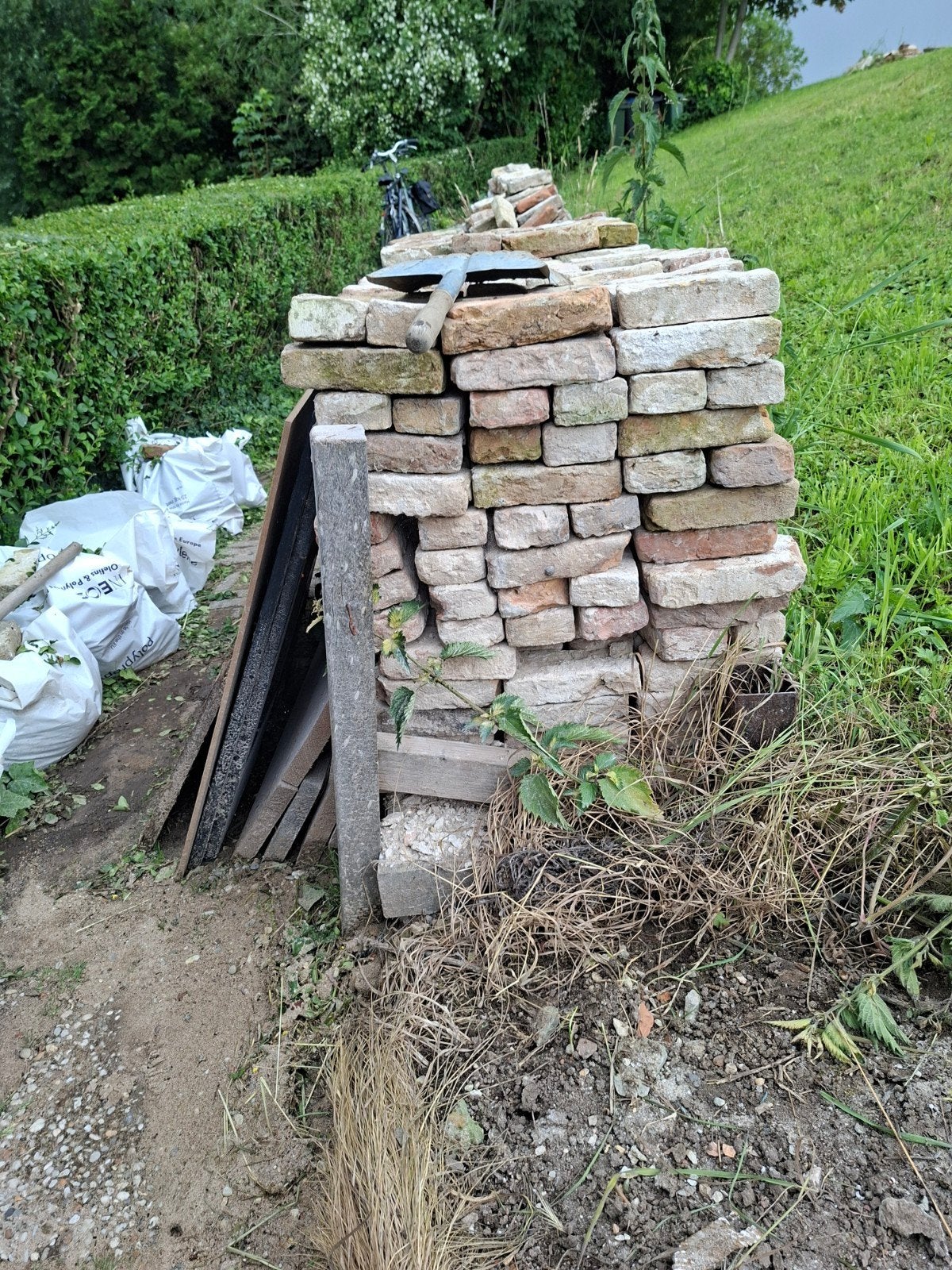 Partij (ijssel) steentjes, Ophalen, Bakstenen