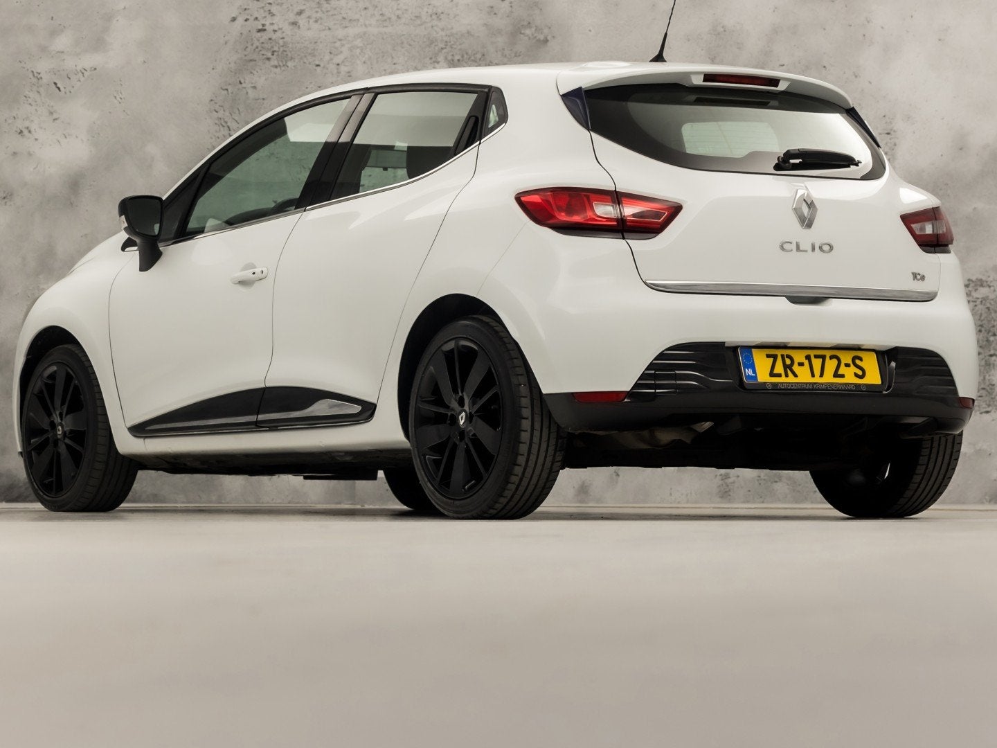 Renault Clio 0.9 TCe Dynamique Sport (NAVIGATIE, CLIMATE, LM, Auto's, Voorwielaandrijving, Stof, Zwart, 540 kg