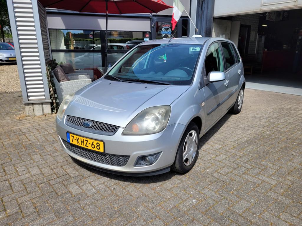 Ford Fiësta 1.25 16V Core 5DR 2006 Grijs,apk nieuw bij afl., Voorwielaandrijving, Stof, 1242 cc, 4 cilinders